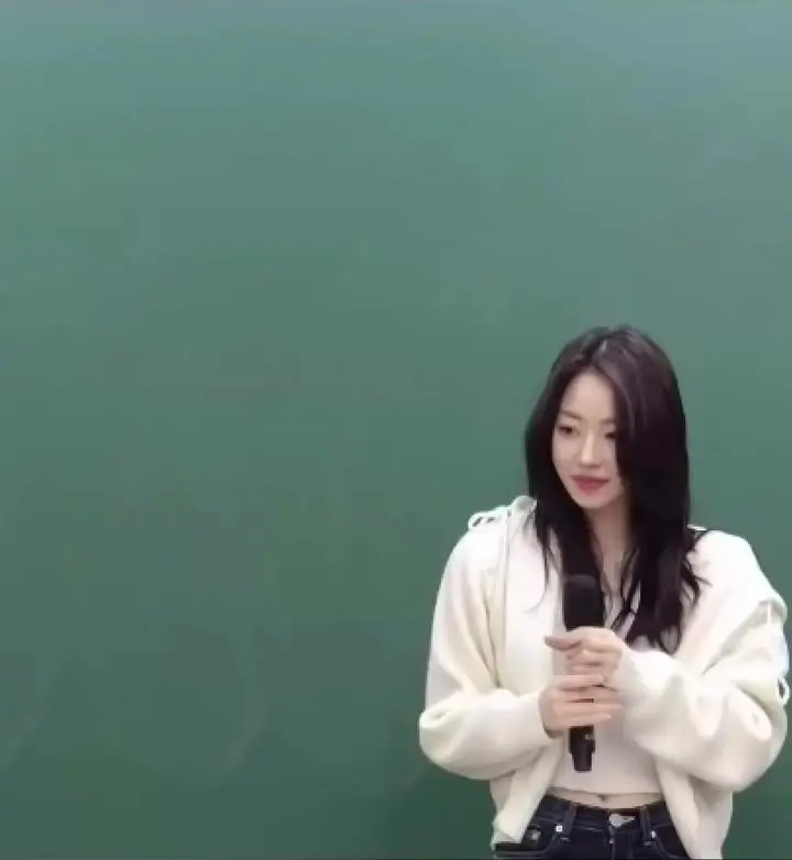 요즘 학원강사 미모 클라스.gif