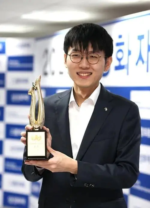 현 바둑 세계랭킹 1위 선수의 승률